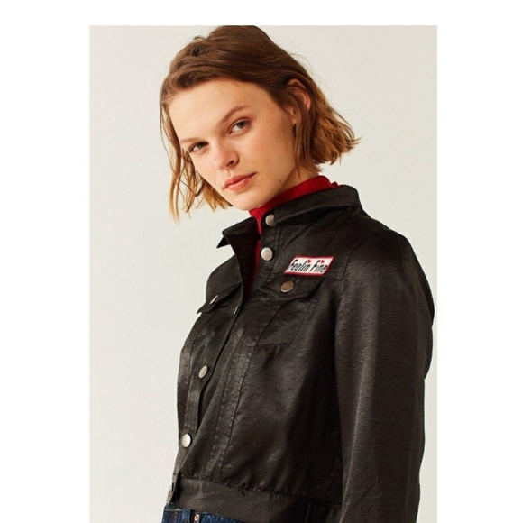 Urban Outfitters Black Satin like Cropped Trucker Jacket  Size Small - Picture 1 of 11